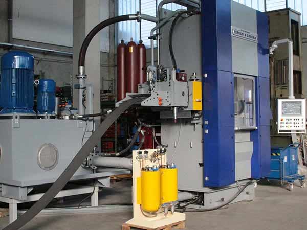 pressa 630 ton.
