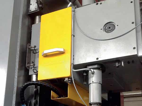 pressa 800 ton.